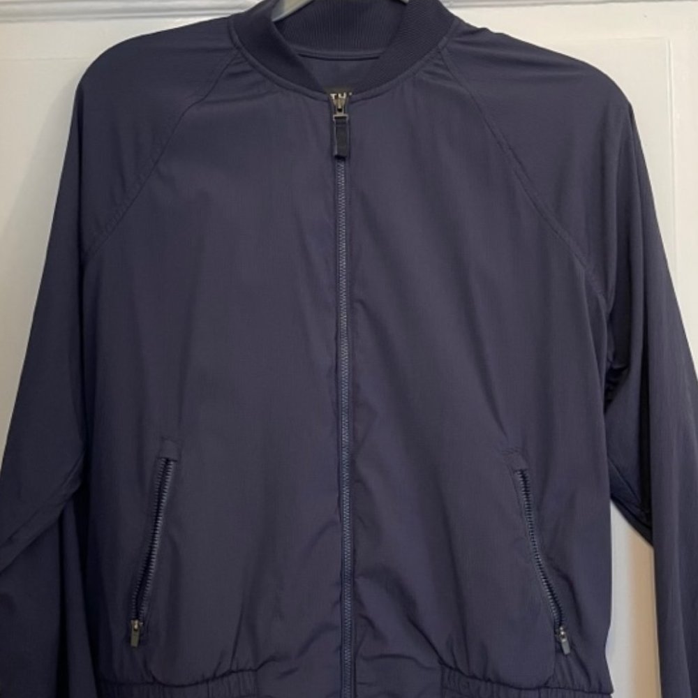 Athleta warm up jacket in navy blue